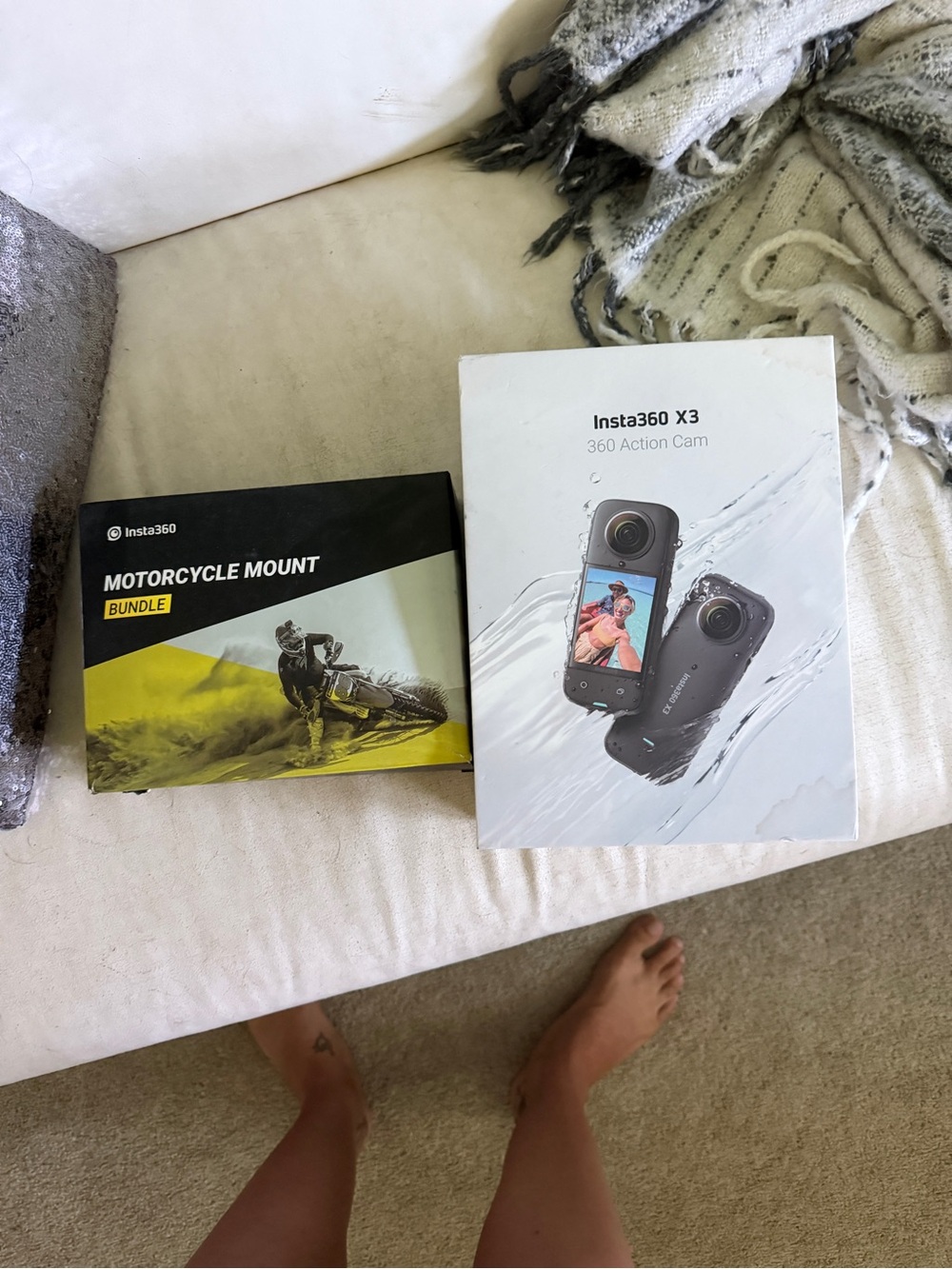 Insta360 X3 360 Action Cam with Motorcycle Mount Bundle - Black & White